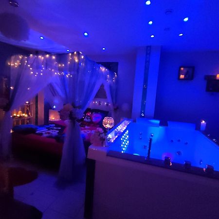 Loft Avec Baignoire Spa Lecrin Romantique Ochancourt Exteriér fotografie